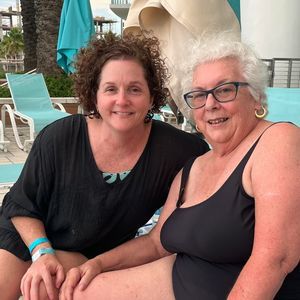 Meet your Posher, Lori